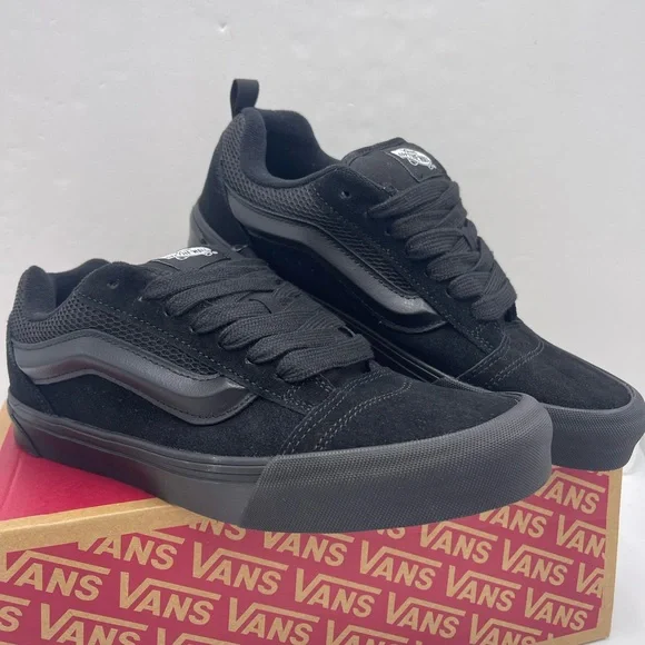 Vans Men's Black Suede Knu SkoolBlack/BlackVN0009QCBKA Sneakers